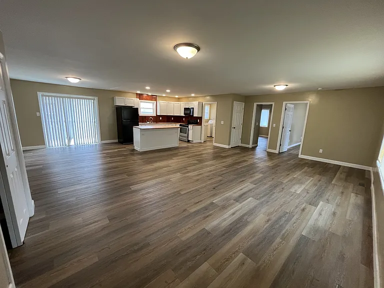 425 Paul Ave — Photo 4