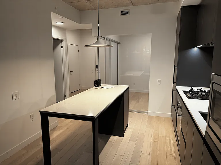 1720 Bayview Ave #313 — Photo 4