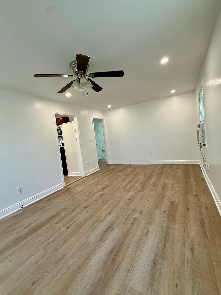 Living Room - 1544 Mandolin St