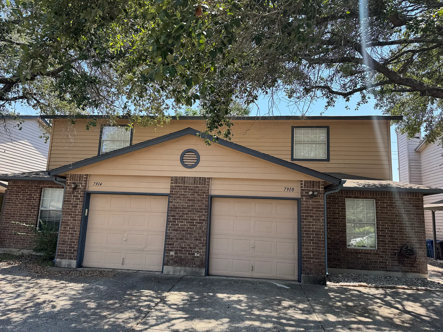 3 bed, 2.5 bath, 1348 sqft, $1,550 — Photo 2