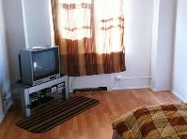 550 Grand Street image 1 of 6