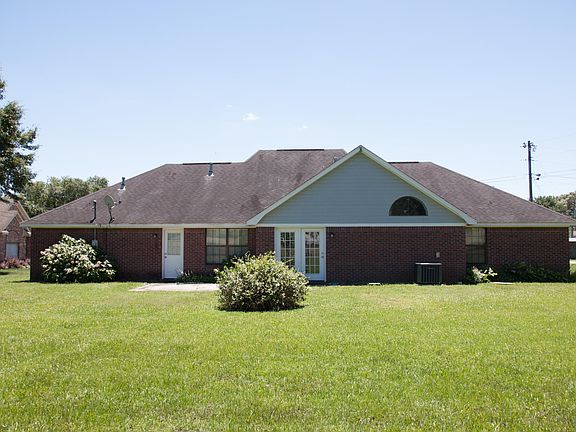 3rd image of 189 Westwood Cir