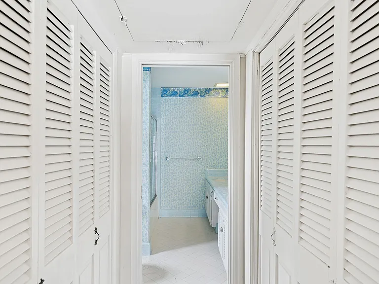 6367 Diamond Head Cir #D — Photo 16