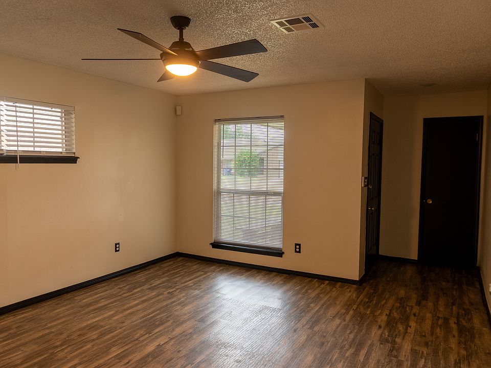 1st image of 1002 SW 97th St #1002