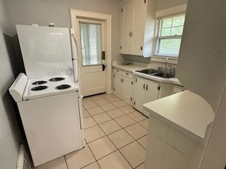 823 Central Ave — Photo 4