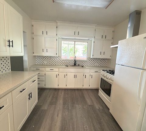4th image of 405 Riverside Ave