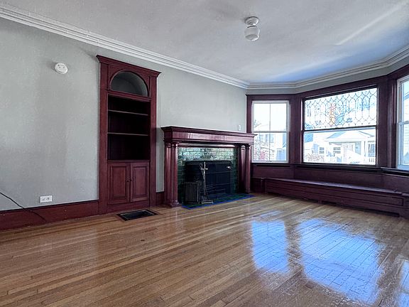 5th image of 36 Orange St Unit 1