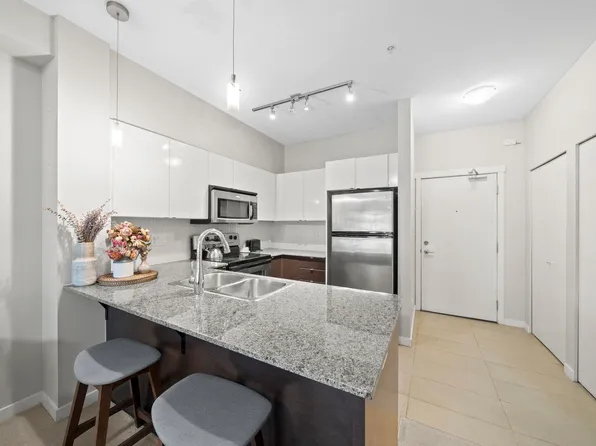 13733 107a Ave #216, Surrey, BC V3T 0B7
