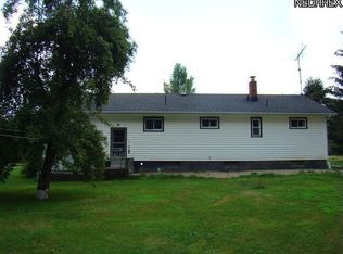 8622 Plank Rd, Montville, OH 44064