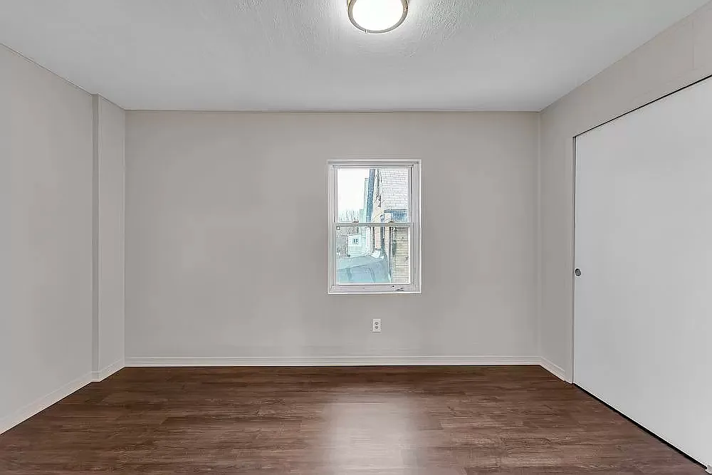 2120 Robin Street - 4 — Photo 3