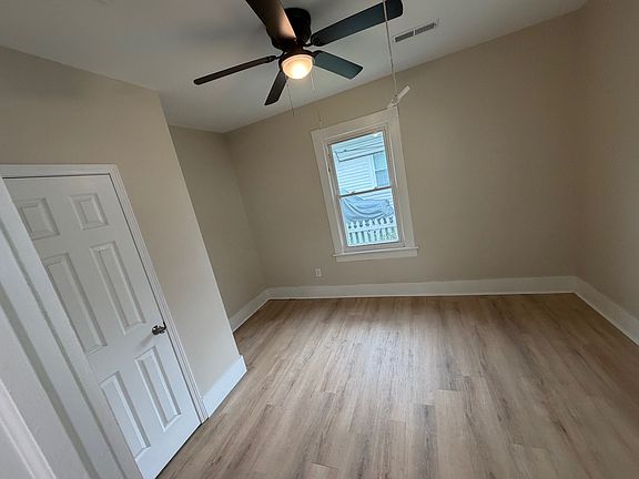 5th image of 1326 Morton Ave SE