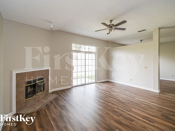 3rd image of 4333 Pebble Brook Dr