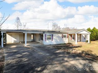 524 Damascus Church Rd, Statesville, NC 28625