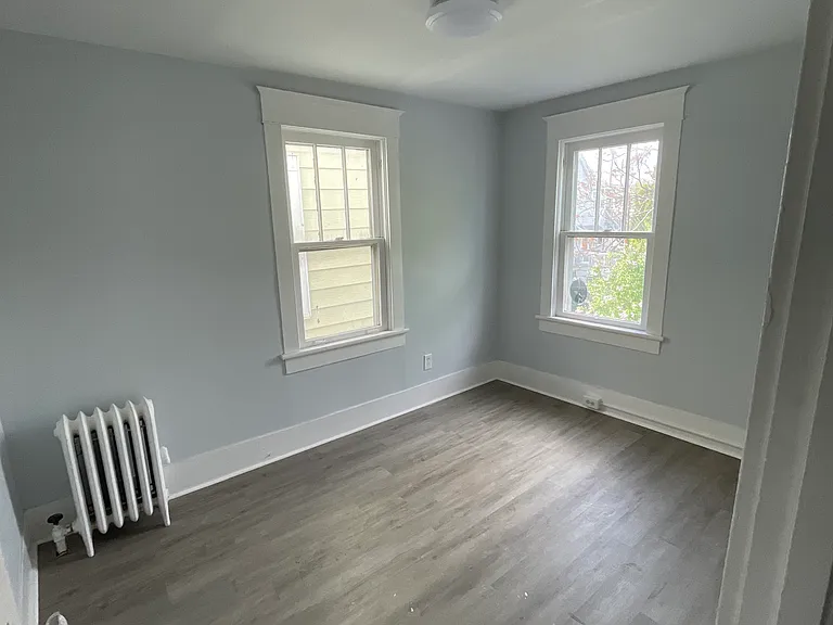 79 Corlear St — Photo 10