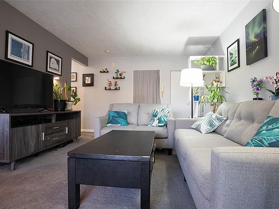 5th image of 352 Burnside Rd W