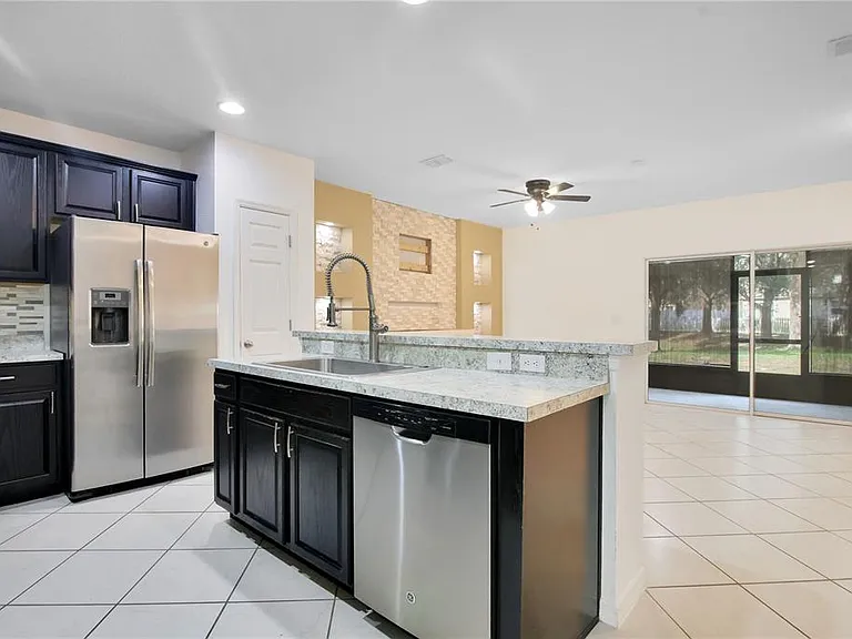 2905 Sunstone Dr — Photo 10