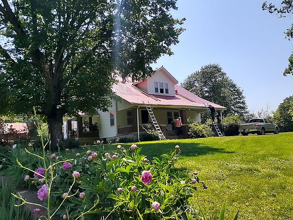 Roof sealed/painted 2022