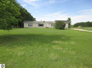 6511 E Valley Rd, Mount Pleasant, MI 48858