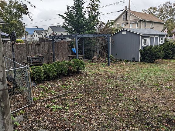 5th image of 600 Spruce St