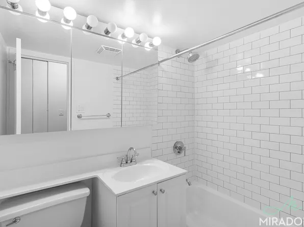 10 East 13th Street image 6 of 11