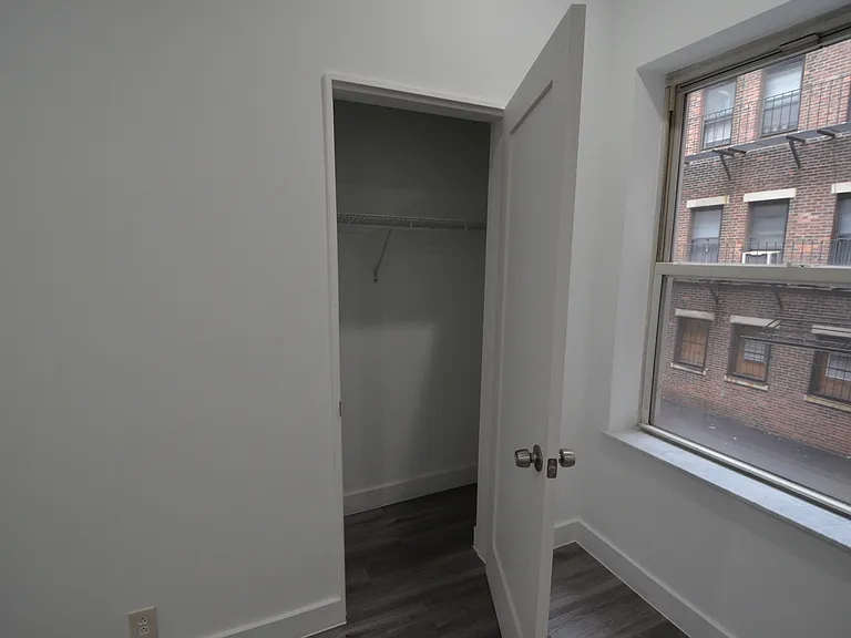 111 Peterborough St #5 — Photo 10