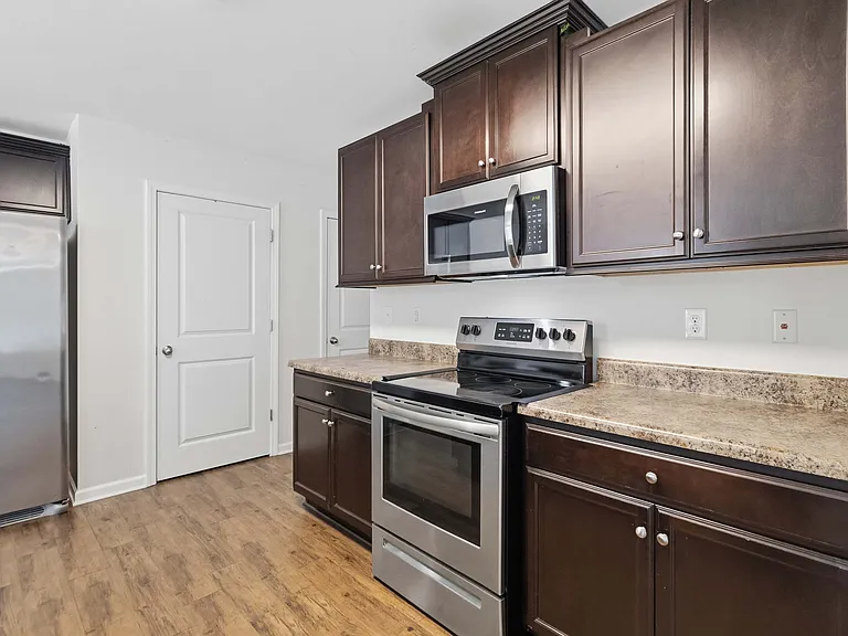 8705 Longnor St — Photo 23