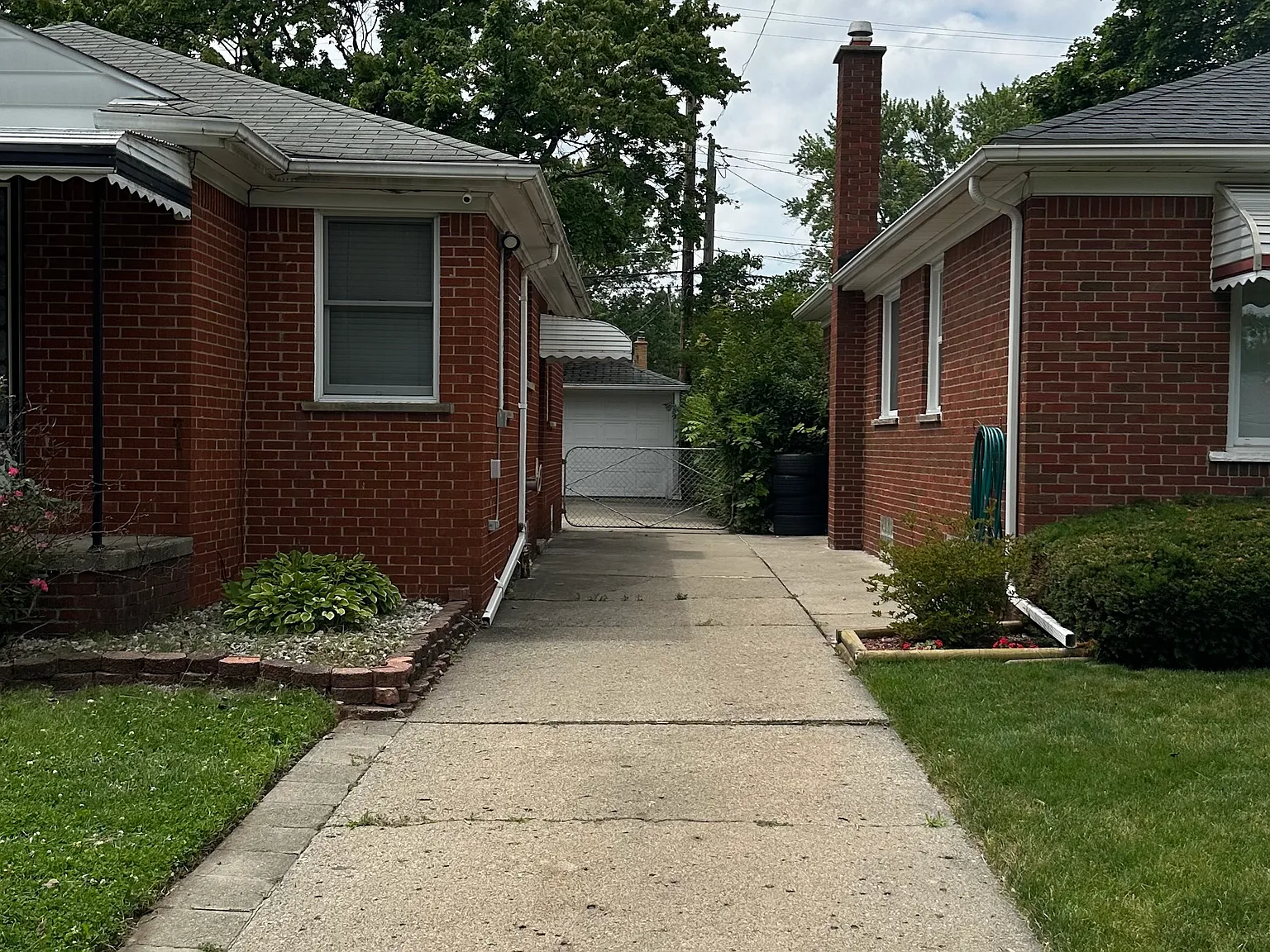 3 bed, 2088 sqft, $2,300 — Photo 4