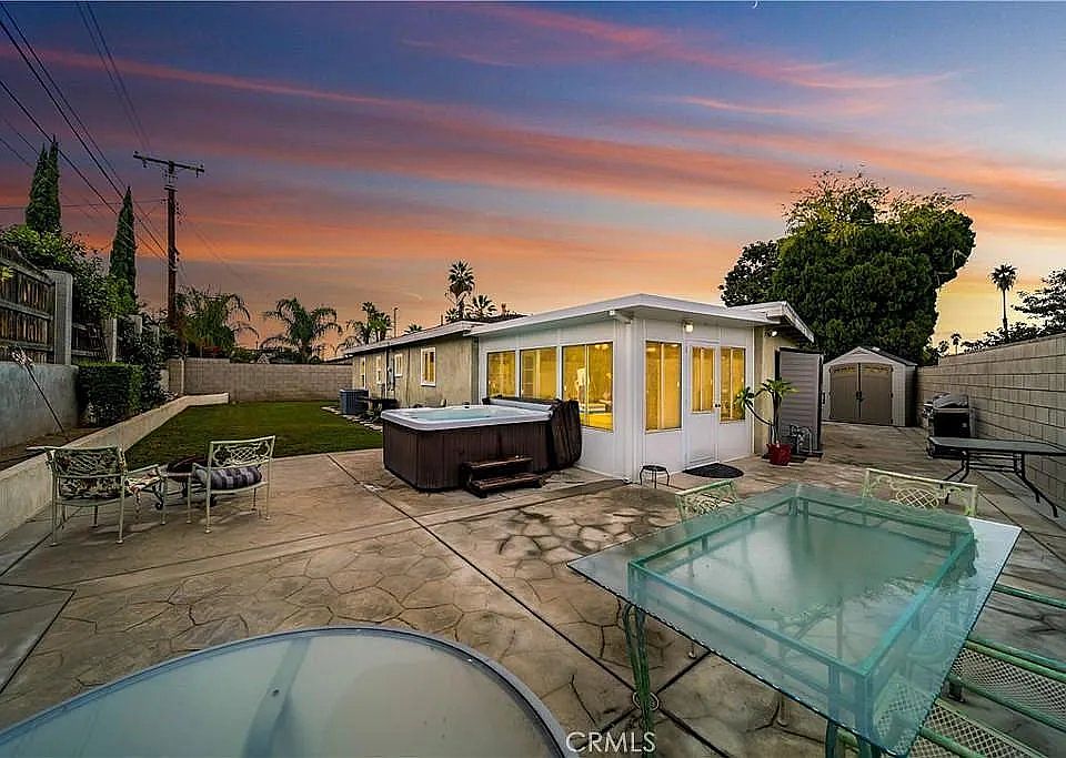 1st image of 8228 Oakhurst Pl