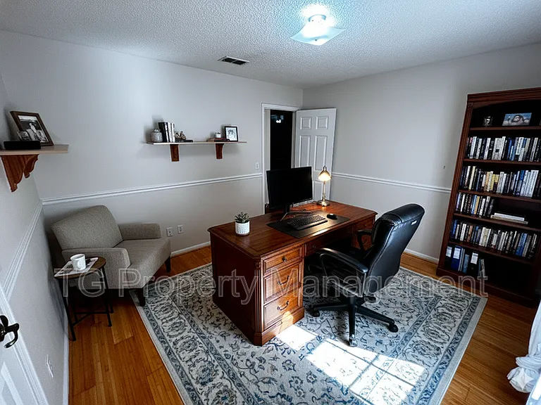 1449 Blue Heron Ln E — Photo 35