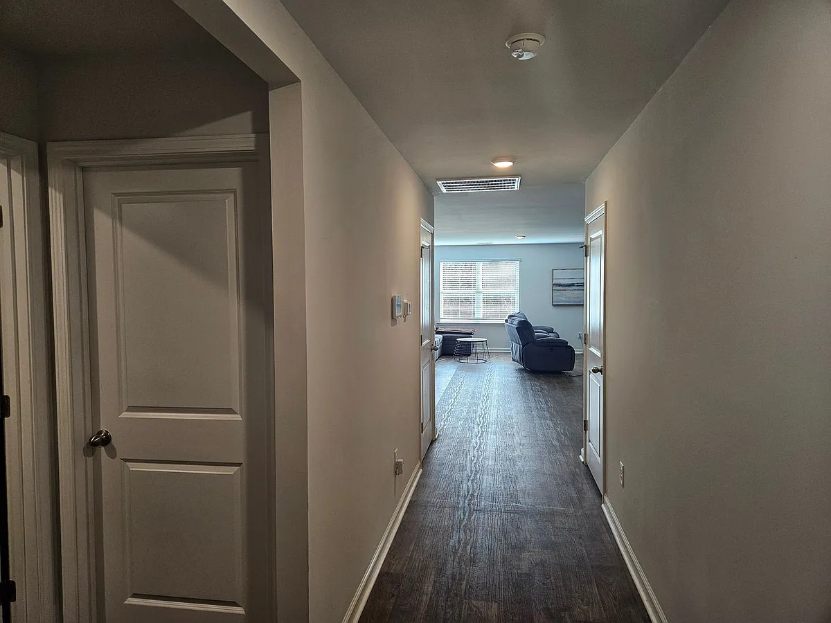 Building Photo - 399 High Ridge Ct
