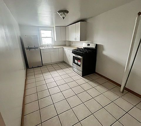 5th image of 858 Metropolitan Ave #5