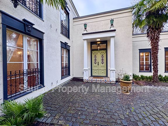 3rd image of 1980 SW Terrace Dr