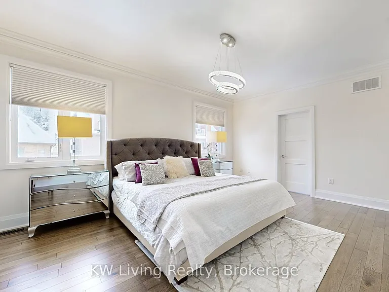92 Giardina Cres — Photo 23