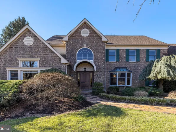 401 Providence Dr, Moorestown, NJ 08057