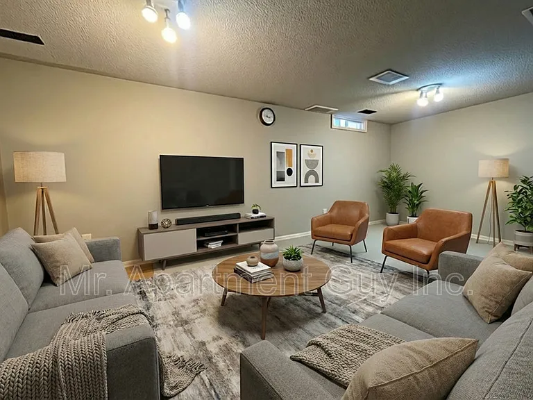 499 Beechwood Dr #2 — Photo 8