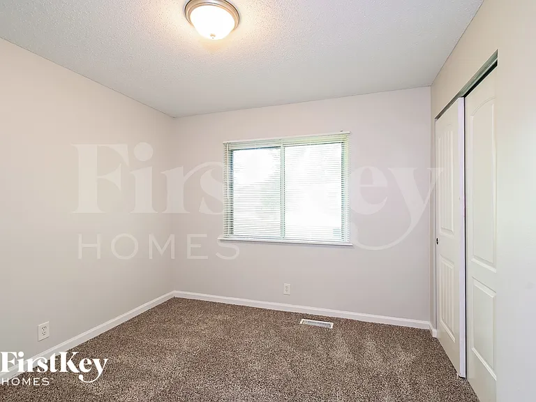 3710 Woodman Dr — Photo 13