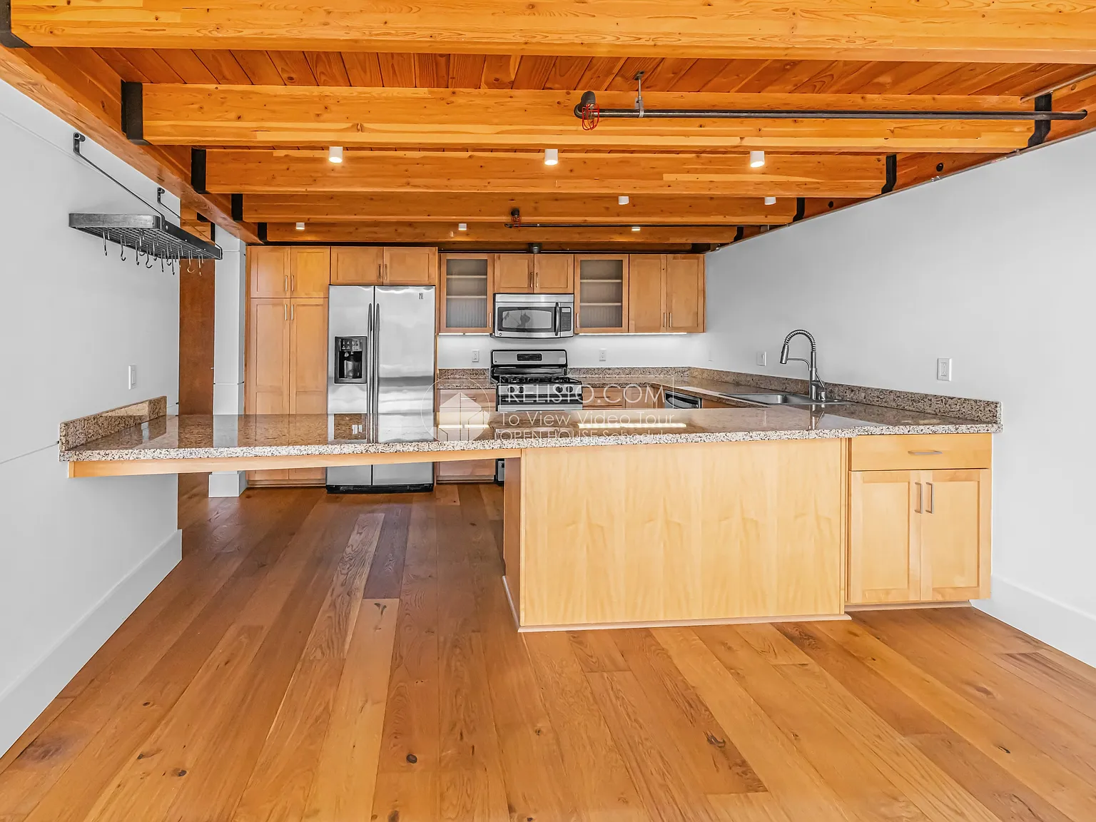 1 bed, 2.0 bath, 1475 sqft, $5,995 — Photo 4