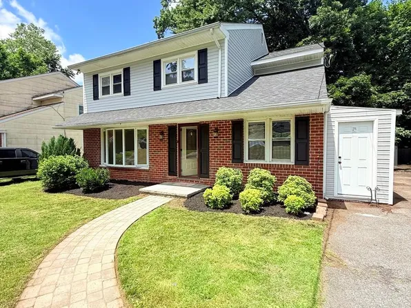 220 Glendale Rd, Havertown, PA 19083