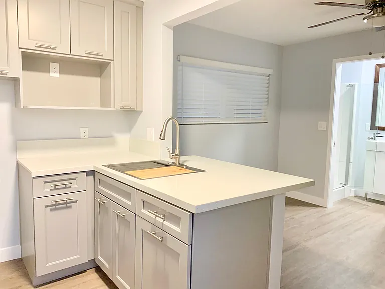 11670 Esther St — Photo 3