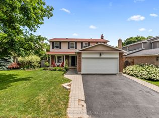 523 Reynolds St, Whitby, ON L1N6H4