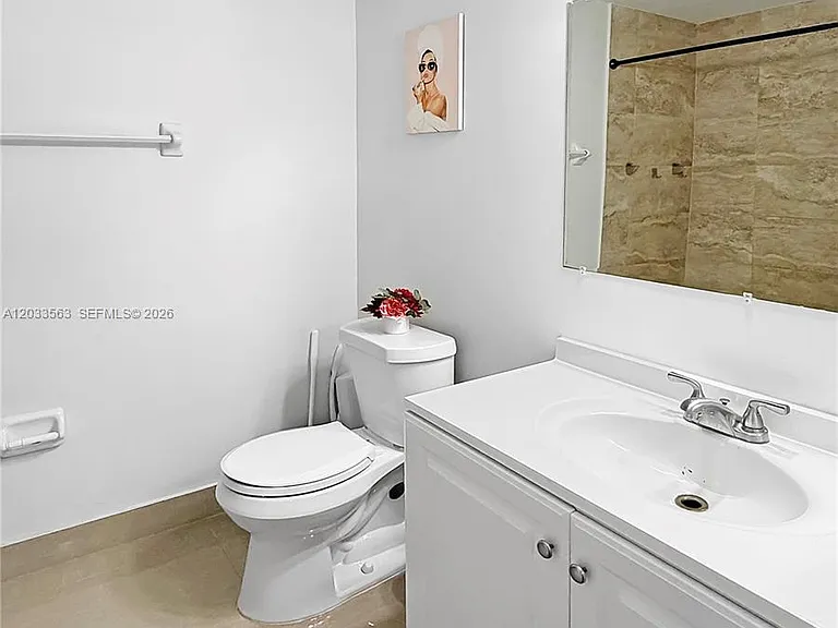 945 NE 34th Ave #204 — Photo 12