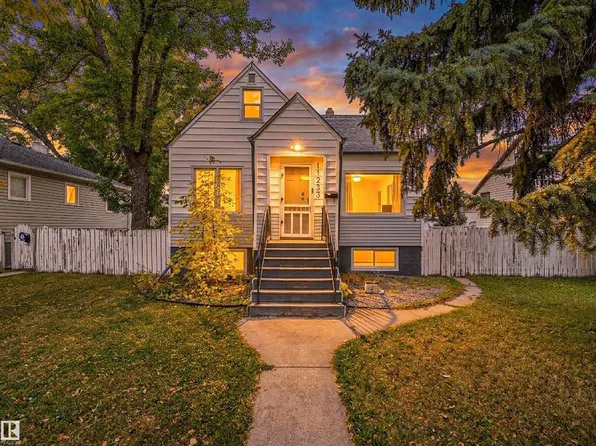 11233 103rd St NW, Edmonton, AB T5G 2H6