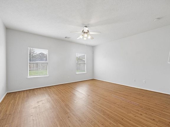 4th image of 20815 Dewberry Creek Ln