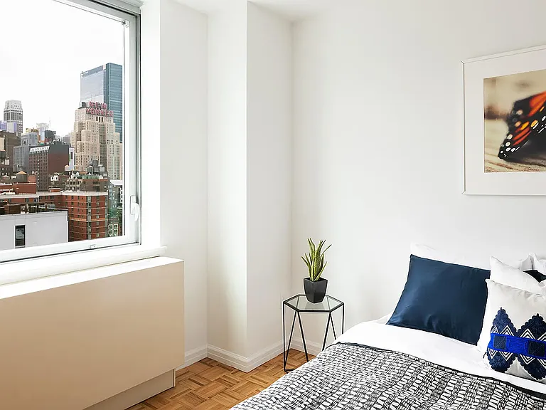 455 W 37th St #1106 — Photo 10