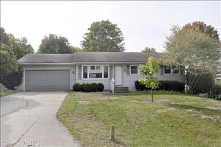2nd image of 206 N Dr W