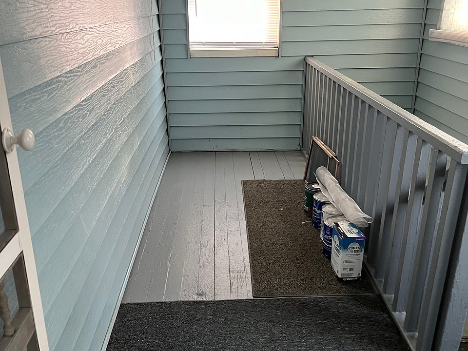 Storage area on upstairs back porch
