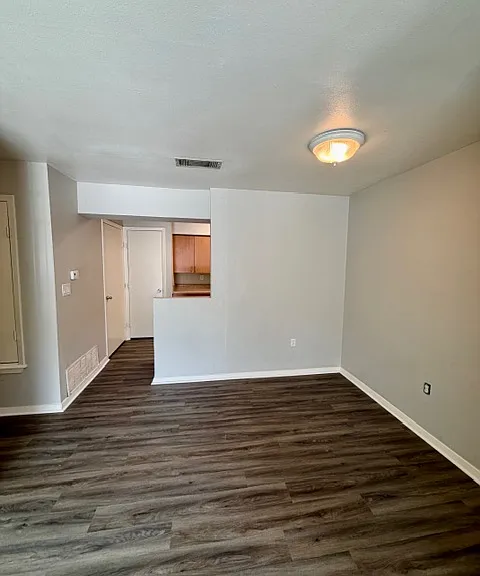 1500 Lake Shore Dr #113 — Photo 5