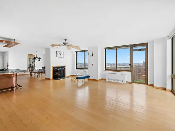 200 East 89th Street 42CN image 13 of 14