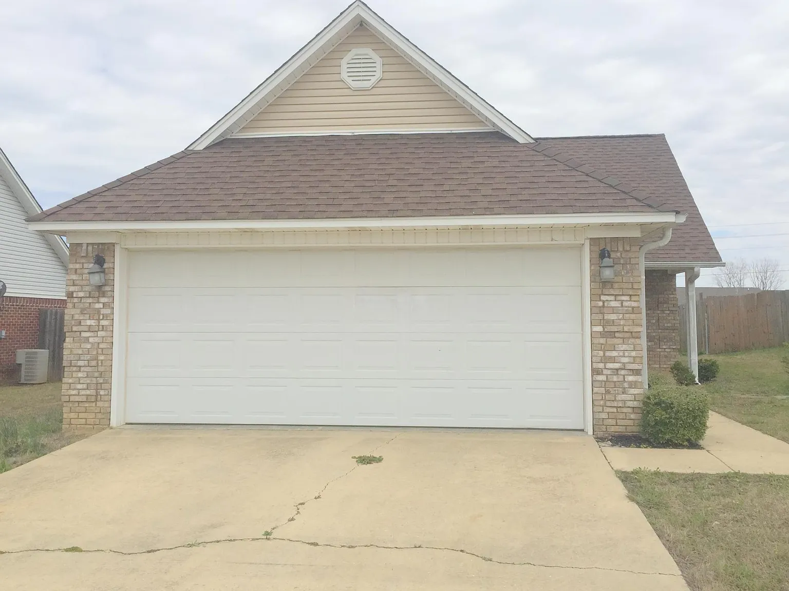 2 bed, 1181 sqft, $1,050 — Photo 1