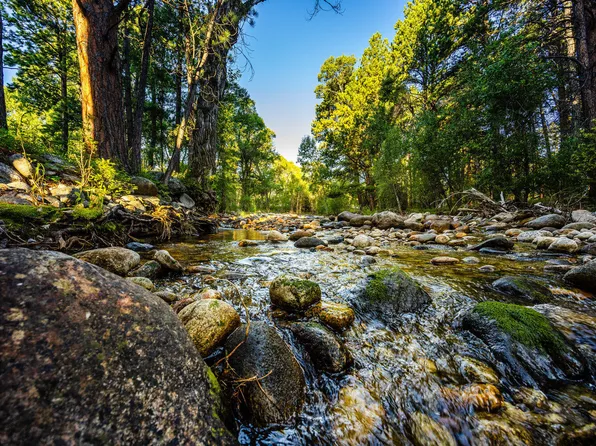 3 Hosburg Dr, Banner, WY 82832